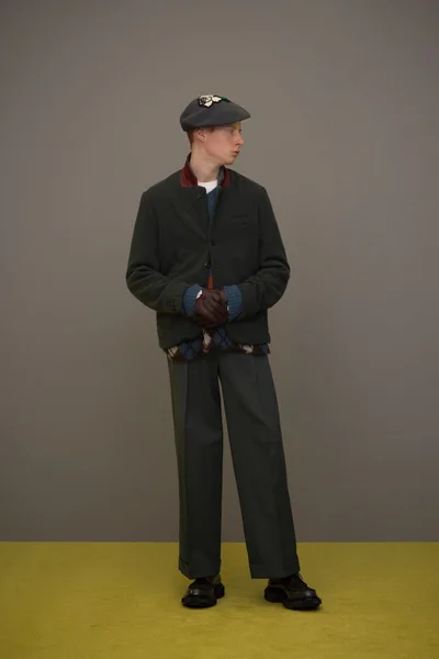 Look 15